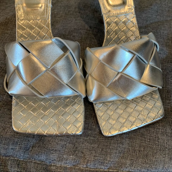 New Ego Silver Woven Slide Heels 7 F2 - Picture 2 of 6